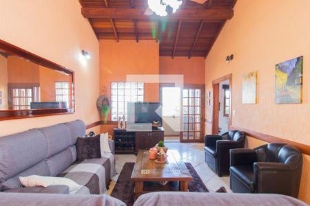 Casa à venda com 385m², 5 quartos e 9 vagas Casa à venda com 385m², 5 quartos e 9 vagasSala 2