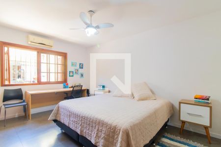 Casa à venda com 385m², 5 quartos e 9 vagas Casa à venda com 385m², 5 quartos e 9 vagasQuarto 3 - Suíte