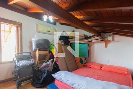 Casa à venda com 385m², 5 quartos e 9 vagas Casa à venda com 385m², 5 quartos e 9 vagasQuarto 4