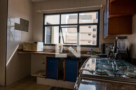 Apartamento à venda com 130m², 2 quartos e 2 vagasCozinha