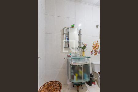 Casa à venda com 153m², 4 quartos e 3 vagas Casa à venda com 153m², 4 quartos e 3 vagasBanheiro 2