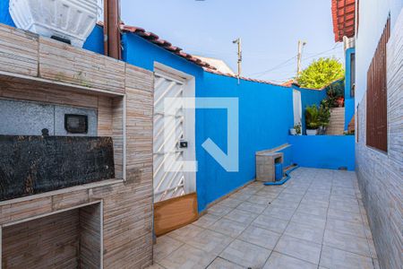 Casa à venda com 153m², 4 quartos e 3 vagas Casa à venda com 153m², 4 quartos e 3 vagasQuintal Lateral