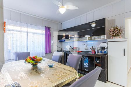 Casa à venda com 153m², 4 quartos e 3 vagas Casa à venda com 153m², 4 quartos e 3 vagasCozinha