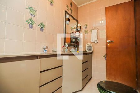 Casa à venda com 280m², 4 quartos e 6 vagasBanheiro da Suíte