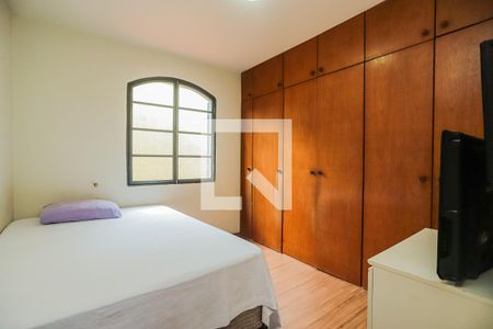 Casa à venda com 280m², 4 quartos e 6 vagasQuarto 2