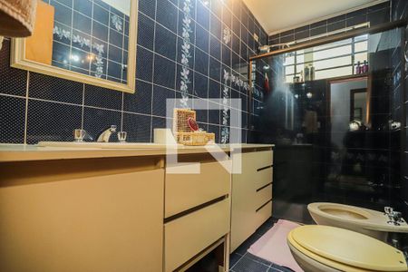 Casa à venda com 280m², 4 quartos e 6 vagasBanheiro Social