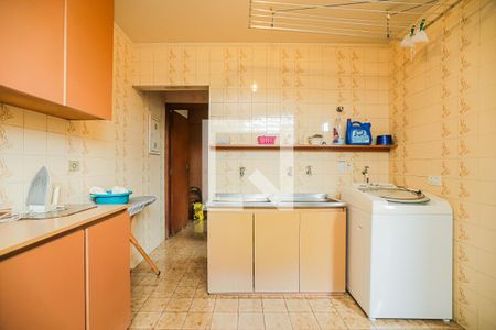 Casa à venda com 280m², 4 quartos e 6 vagasÁrea de Serviço