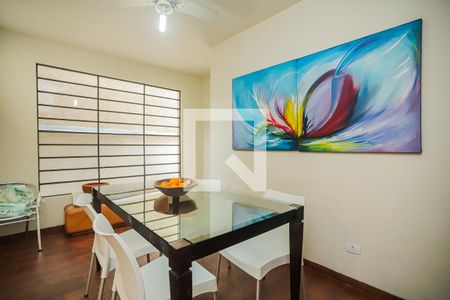 Casa à venda com 280m², 4 quartos e 6 vagasSala 3