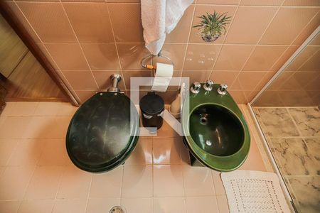 Casa à venda com 280m², 4 quartos e 6 vagasBanheiro da Suíte