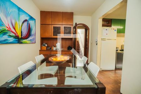 Casa à venda com 280m², 4 quartos e 6 vagasSala 3