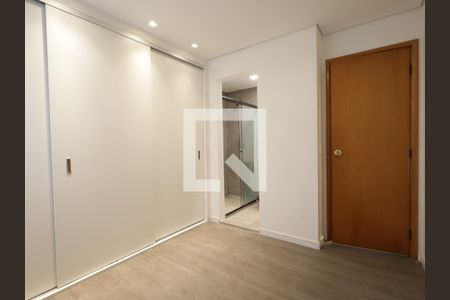 Apartamento à venda com 76m², 3 quartos e 2 vagasSuíte