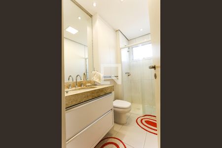 Apartamento à venda com 172m², 3 quartos e 3 vagas Apartamento à venda com 172m², 3 quartos e 3 vagasBanheiro da Suíte 2
