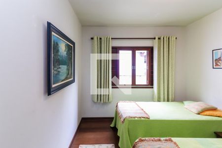 Casa à venda com 219m², 3 quartos e 2 vagasQuarto 1