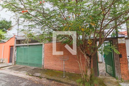 Casa à venda com 219m², 3 quartos e 2 vagasFachada