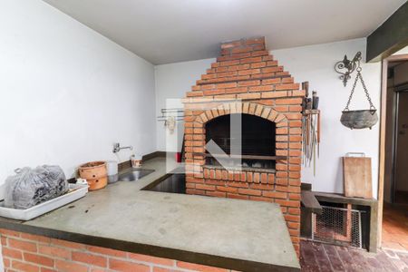 Casa à venda com 219m², 3 quartos e 2 vagasJardim / Churrasqueira