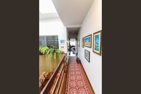 Casa à venda com 219m², 3 quartos e 2 vagasCorredor