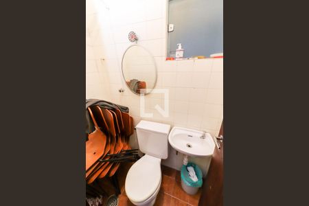 Casa à venda com 219m², 3 quartos e 2 vagasBanheiro de Serviço