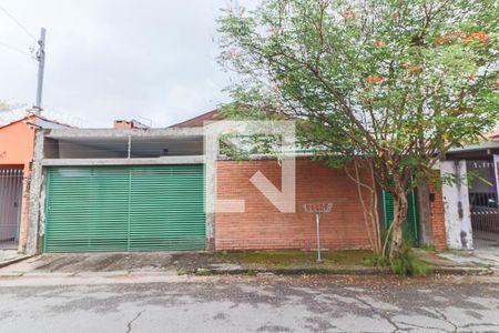 Casa à venda com 219m², 3 quartos e 2 vagasFachada