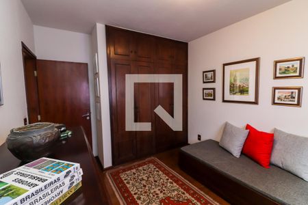 Casa à venda com 219m², 3 quartos e 2 vagasQuarto 2