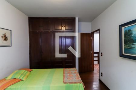 Casa à venda com 219m², 3 quartos e 2 vagasQuarto 1