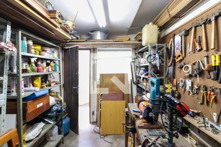 Casa à venda com 219m², 3 quartos e 2 vagasQuarto / Atelie / Deposito