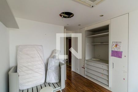 Apartamento à venda com 408m², 3 quartos e 5 vagasQuarto 2 - Suíte