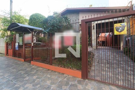 Casa à venda com 300m², 5 quartos e 4 vagasFachada