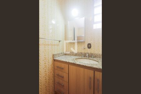 Casa à venda com 300m², 5 quartos e 4 vagasBanheiro suite