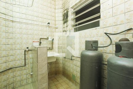 Casa à venda com 300m², 5 quartos e 4 vagasArea de serviço