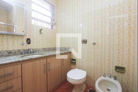 Casa à venda com 300m², 5 quartos e 4 vagasBanheiro suite