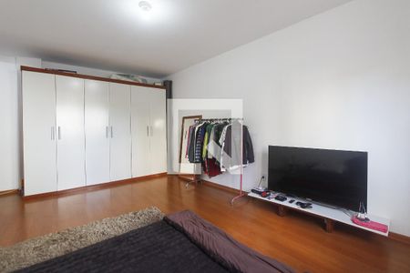 Casa à venda com 300m², 5 quartos e 4 vagasSuite