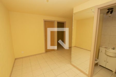 Sala de apartamento à venda com 2 quartos, 42m² em Rubem Berta, Porto Alegre