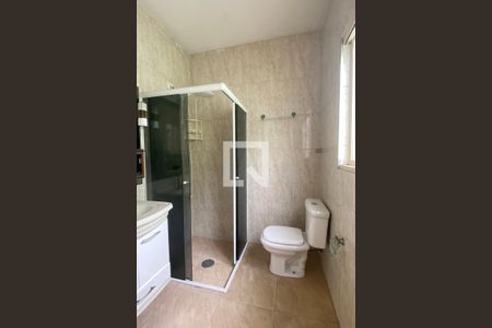 Casa para alugar com 240m², 4 quartos e 3 vagasBanheiro 1