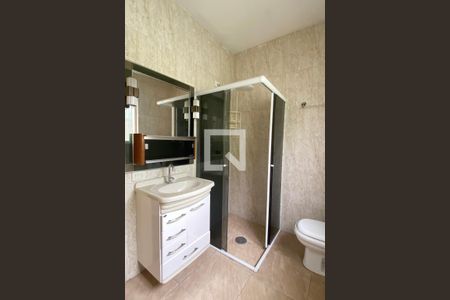 Casa para alugar com 240m², 4 quartos e 3 vagasBanheiro 1