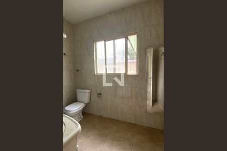 Casa para alugar com 240m², 4 quartos e 3 vagasBanheiro 1