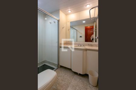 Banheiro da Suíte de apartamento para alugar com 1 quarto, 42m² em Funcionários, Belo Horizonte