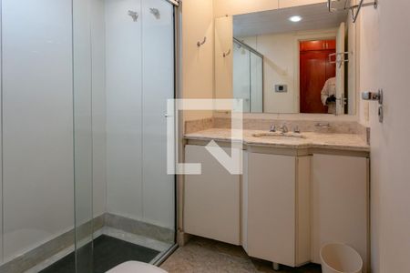 Banheiro da Suíte de apartamento para alugar com 1 quarto, 42m² em Funcionários, Belo Horizonte