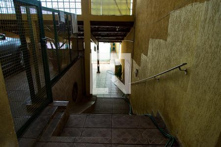 Casa à venda com 300m², 5 quartos e 5 vagasCorredor