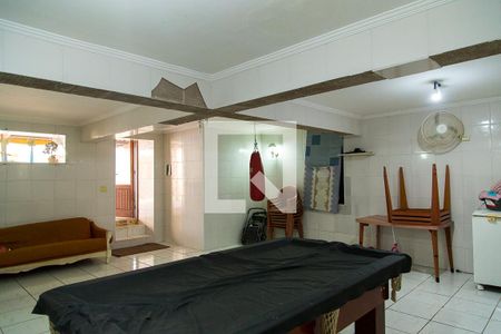 Casa à venda com 300m², 5 quartos e 5 vagasSalão