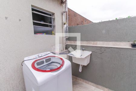 Casa à venda com 60m², 2 quartos e 3 vagas Casa à venda com 60m², 2 quartos e 3 vagasCasa 3 Área de Serviço