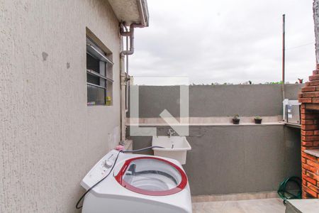 Casa à venda com 60m², 2 quartos e 3 vagas Casa à venda com 60m², 2 quartos e 3 vagasCasa 3 Área de Serviço