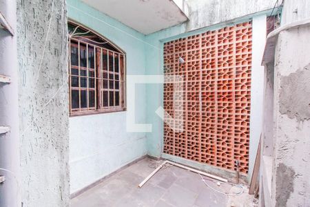 Casa à venda com 60m², 2 quartos e 3 vagas Casa à venda com 60m², 2 quartos e 3 vagasCasa 4 Entrada