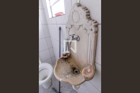 Casa à venda com 60m², 2 quartos e 3 vagas Casa à venda com 60m², 2 quartos e 3 vagasCasa 3 Banheiro