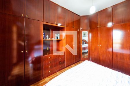 Casa à venda com 148m², 3 quartos e 3 vagas Casa à venda com 148m², 3 quartos e 3 vagasQuarto
