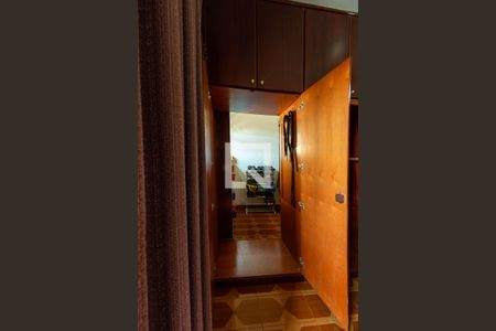 Casa à venda com 148m², 3 quartos e 3 vagas Casa à venda com 148m², 3 quartos e 3 vagasCloset