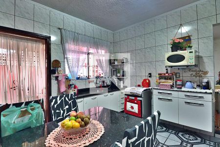 Casa à venda com 120m², 2 quartos e 2 vagasCozinha