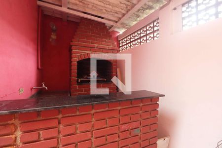 Casa à venda com 120m², 2 quartos e 2 vagasQuintal - Churrasqueira