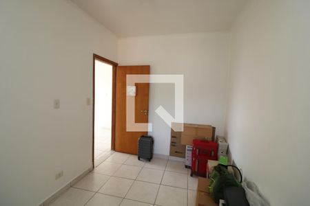 Casa à venda com 120m², 5 quartos e 2 vagasQuarto 2