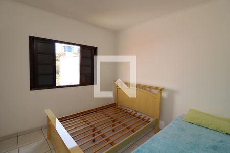 Casa à venda com 120m², 5 quartos e 2 vagasQuarto 3