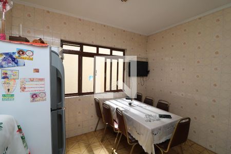 Casa à venda com 120m², 5 quartos e 2 vagasCopa